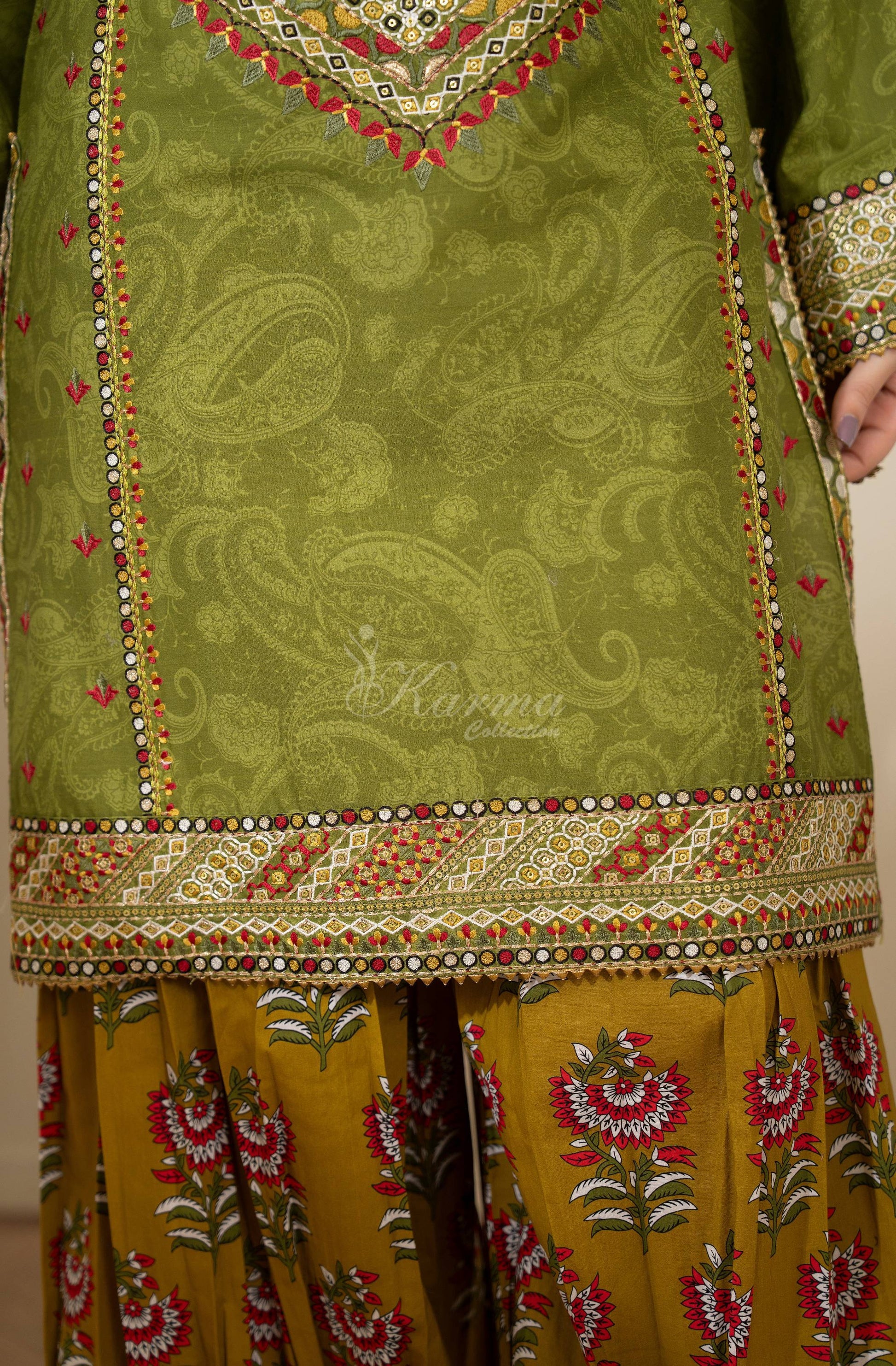 Meadow - Gul-Mahar by Karma view 5