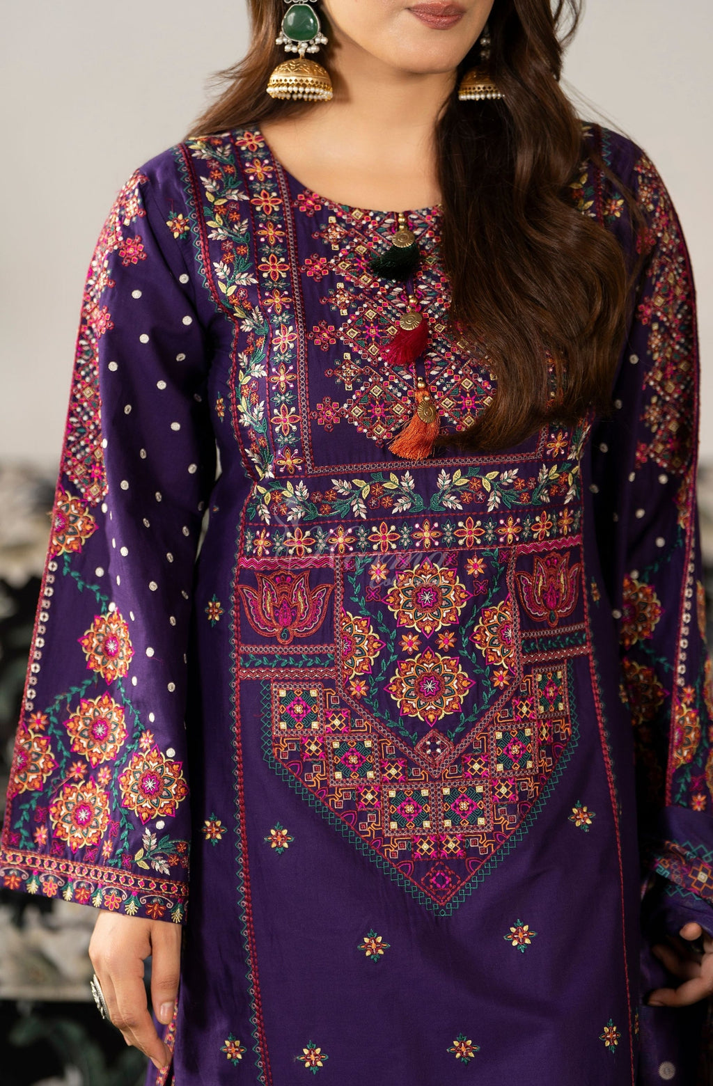 DARK PLUM - Full outfit with dupatta seated