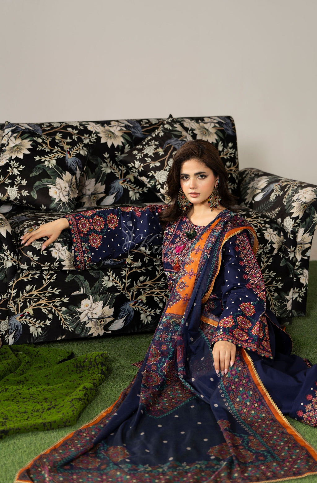 DARK NAVY - Side pose with dupatta