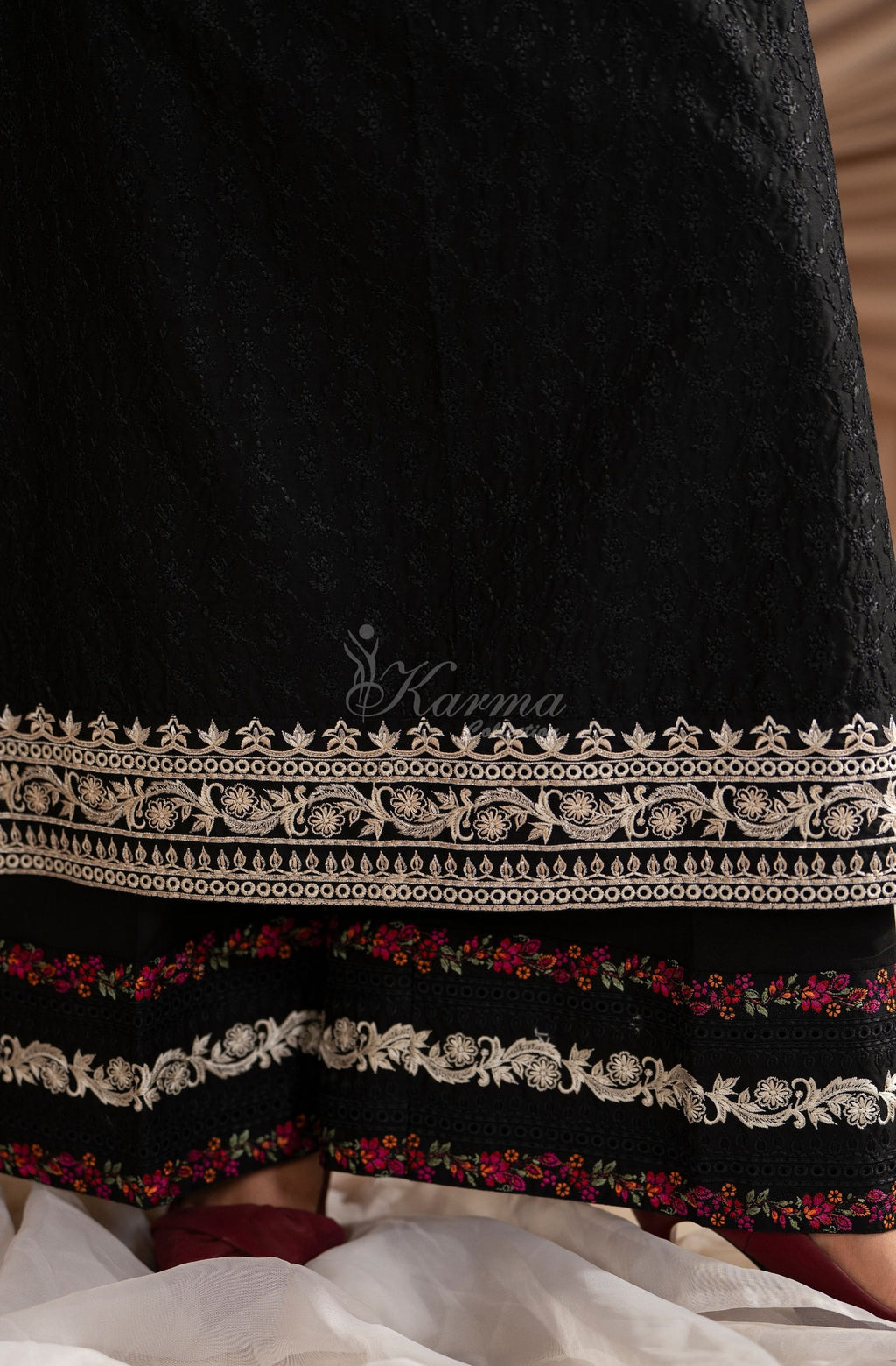 DEEP BLACK - Full length view