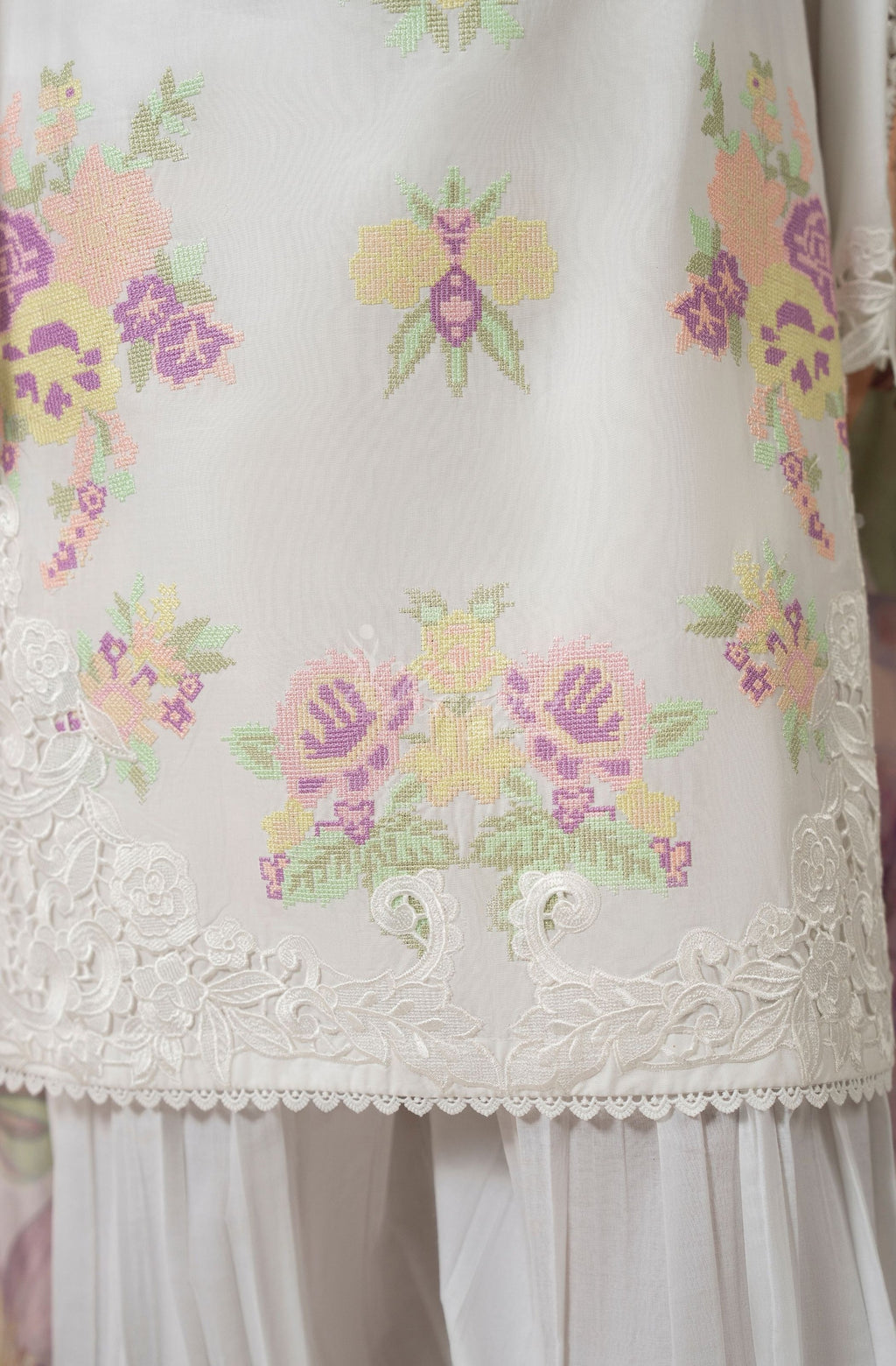 PINK WHITE - Full outfit front