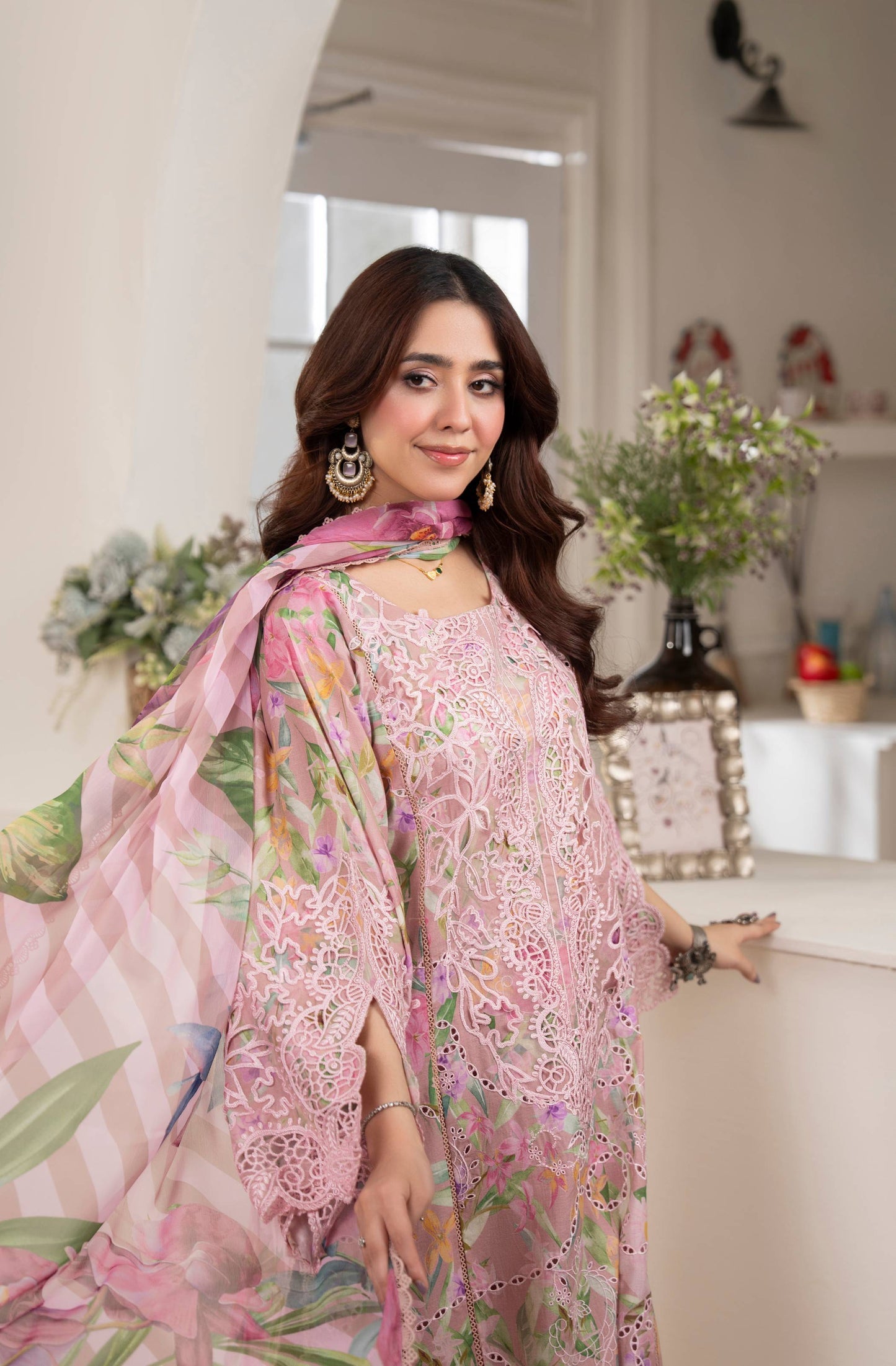 Vintage Rose - Gul-Mahar by Karma view 3