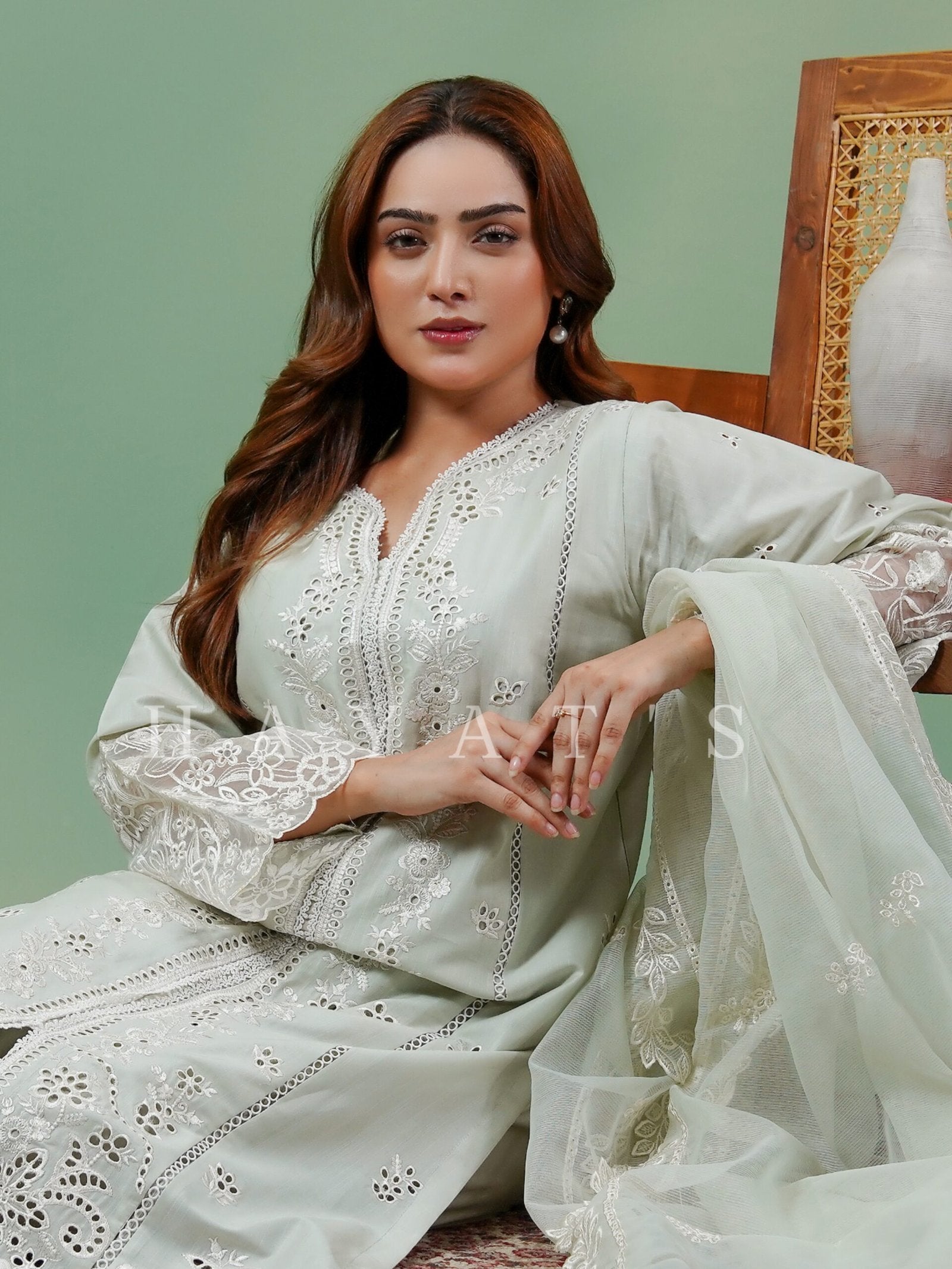 Ice Mint Husn e Hayat - Close Up
