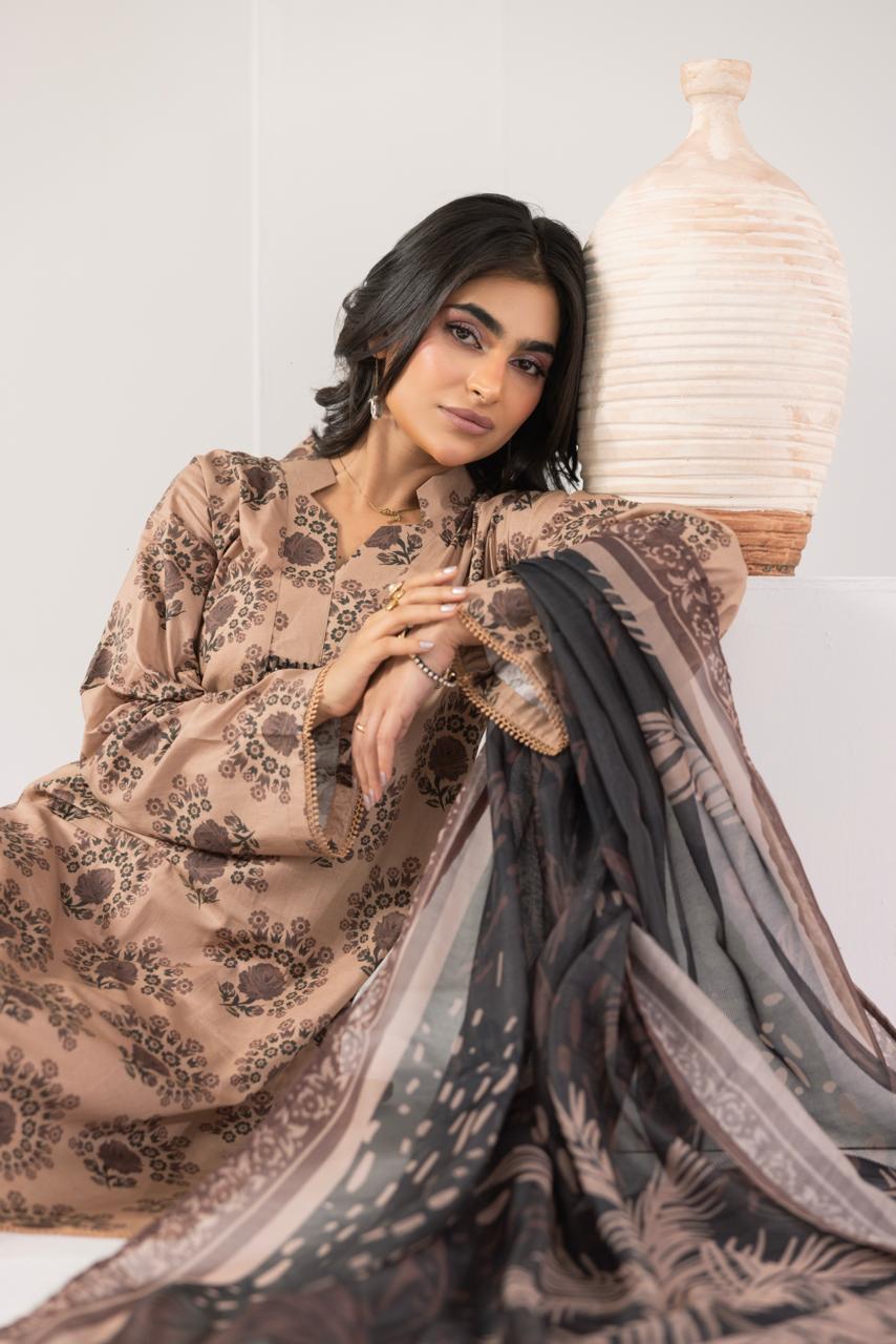 Zeenat PRET Camel Brown - Seated close up with dupatta