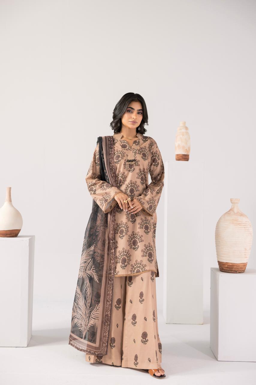 Zeenat PRET Camel Brown - Full outfit front standing view