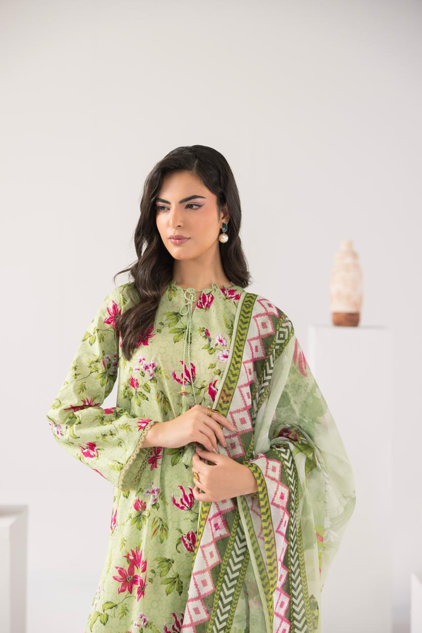 Zeenat PRET Mint Green - Close up neckline with dupatta