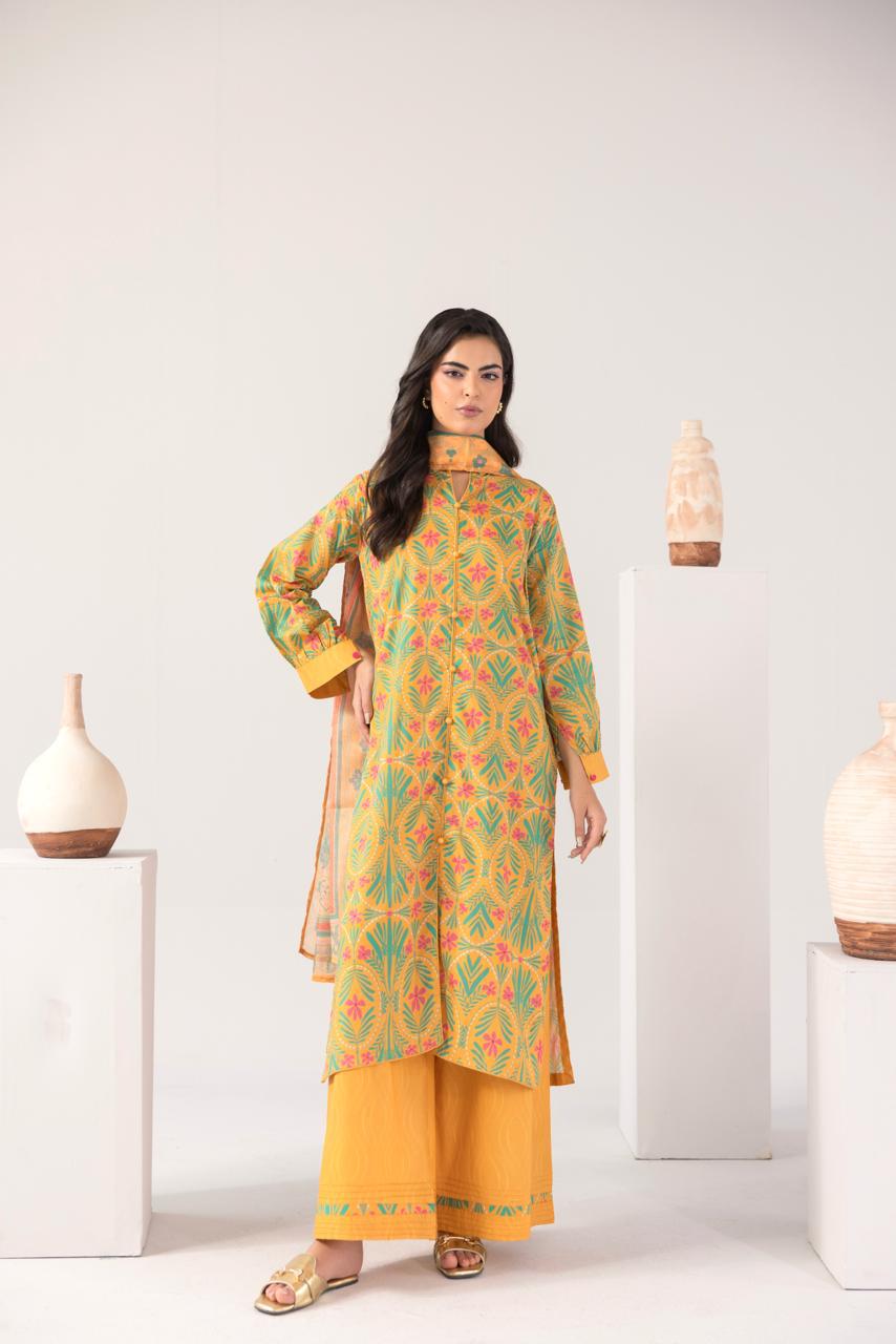 Zeenat PRET Mustard Yellow - Back view full outfit